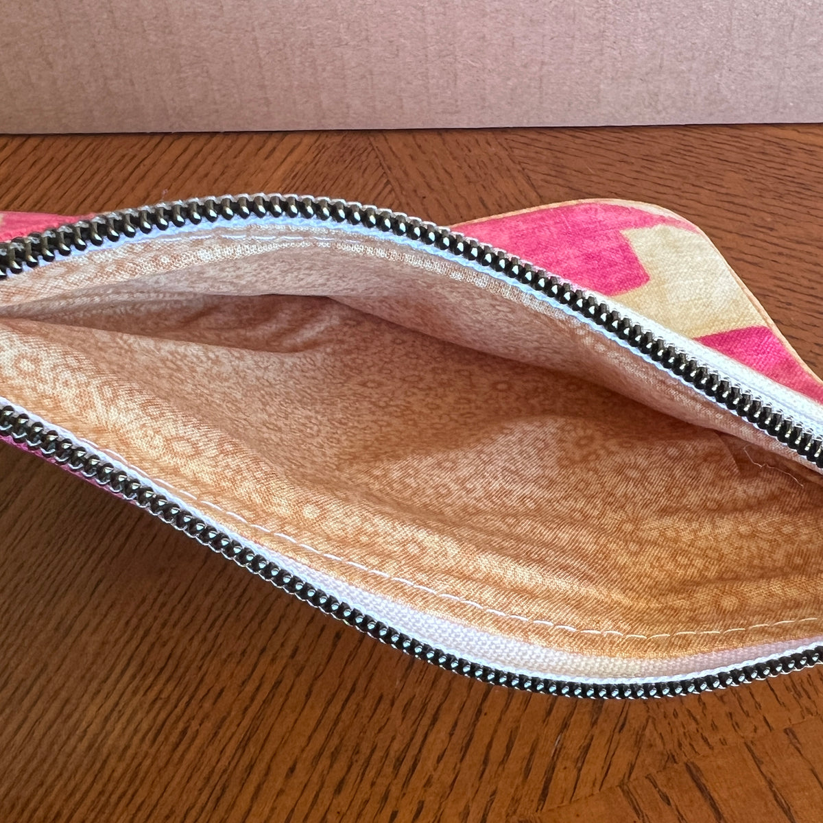 Slim Zipper Pouch Pink Trellis