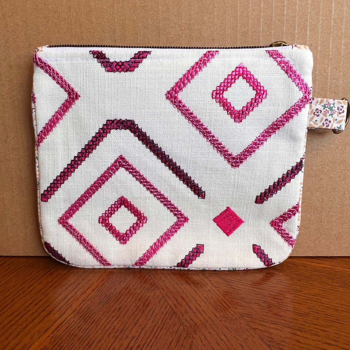 Slim Zipper Pouch Red Diamond
