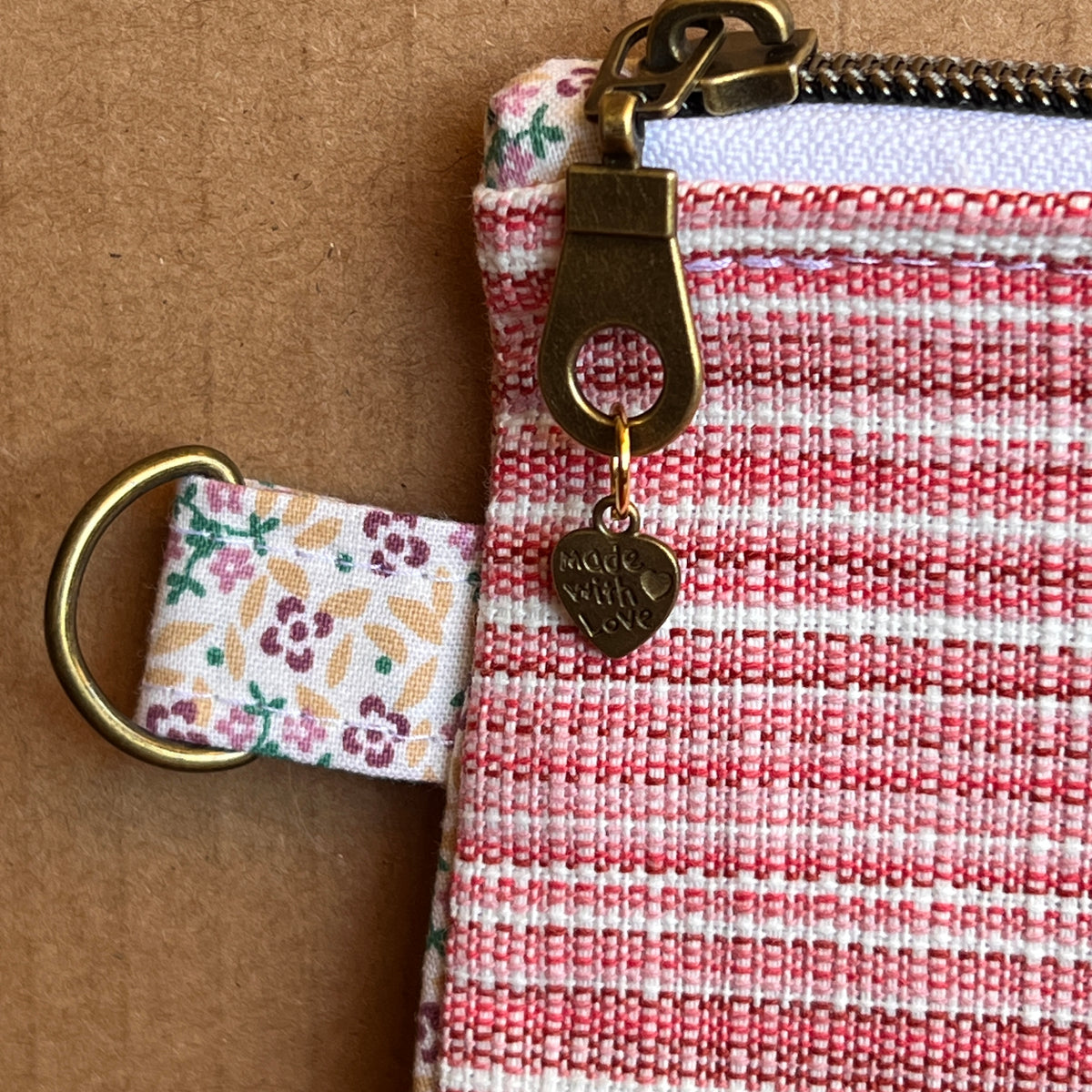 Slim Zipper Pouch Strawberry Stripes